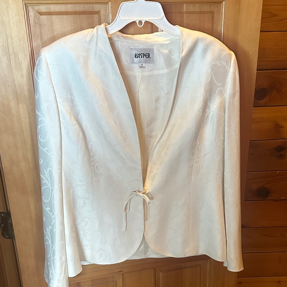 Kasper Women's Ivory Satin 2 Piece Tie-Front Blazer & Skirt